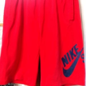 Nike youth Large Shorts